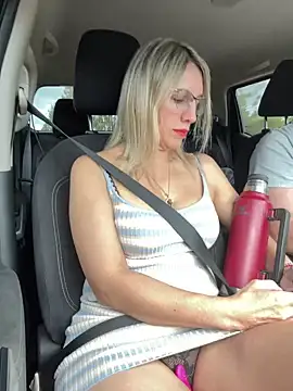 Snapshot of Gatitacarlita chatting on December 14, 2024, 4:19 pm Gatitacarlita online show from December 14, 2024, 4:19 pm