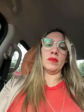 Snapshot of Gatitacarlita chatting on May 31, 2026, 5:51 pm Gatitacarlita online show from May 31, 2026, 5:51 pm