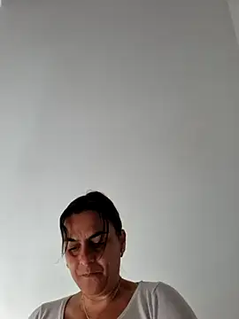 IsabelleCraft online show from October 10, 2025, 9:32 am