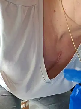 Snapshot of IsabelleCraft chatting on March 13, 2026, 11:04 am IsabelleCraft online show from March 13, 2026, 11:04 am