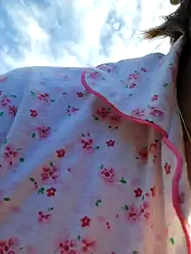 IsabelleCraft online show from October 21, 2025, 8:14 am