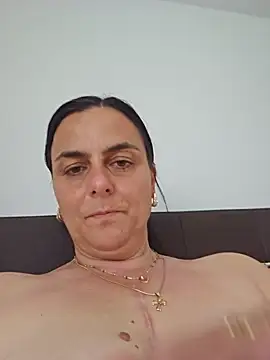Snapshot of IsabelleCraft chatting on June 14, 2026, 10:38 am IsabelleCraft online show from June 14, 2026, 10:38 am