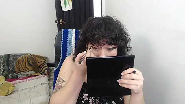 Smoke trip Alicia online show from February 10, 2026, 3:11 pm