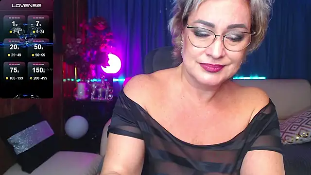 Ellen Ripley online show from December 6, 2024, 1:06 pm