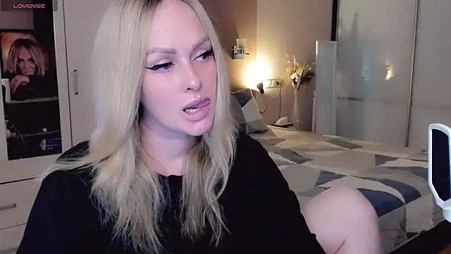 Libby Nora online show from October 22, 2025, 10:58 am