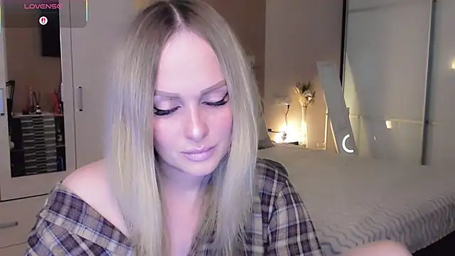 Snapshot of Libby_Nora chatting on April 3, 2026, 10:22 am Libby Nora online show from April 3, 2026, 10:22 am