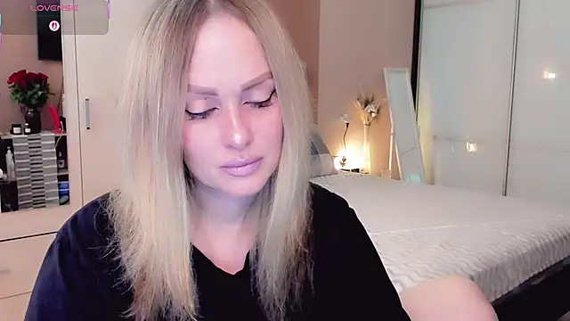 Snapshot of Libby_Nora chatting on March 10, 2026, 9:35 am Libby Nora online show from March 10, 2026, 9:35 am