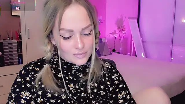 Snapshot of Libby_Nora chatting on April 28, 2026, 9:24 am Libby Nora online show from April 28, 2026, 9:24 am