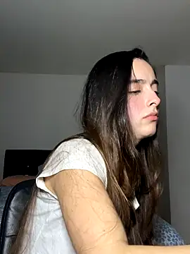 swrennn19 online show from October 9, 2025, 1:06 am