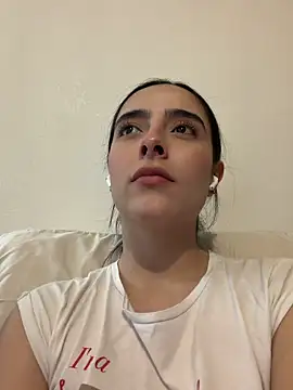 swrennn19 online show from June 21, 2026, 8:47 pm