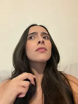 swrennn19 online show from April 20, 2026, 10:44 pm