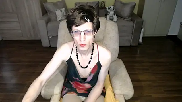 clementine online show from April 30, 2026, 8:43 am