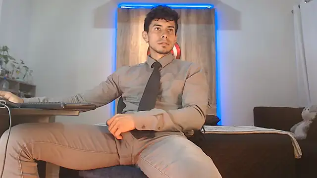 Snapshot of Andrew_4_ chatting on October 28, 2025, 2:01 am Andrew 4 online show from October 28, 2025, 2:01 am