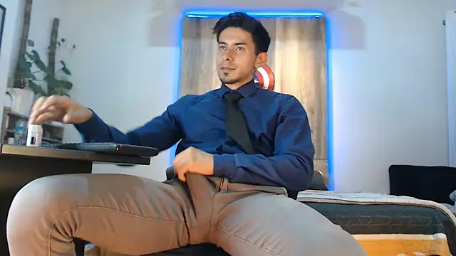 Andrew 4  online show from February 18, 2026, 1:25 am