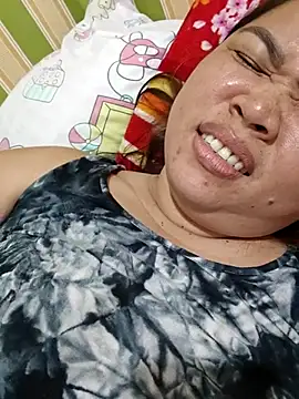 Snapshot of XXLorie_02 chatting on July 1, 2026, 4:24 am XXLorie 02 online show from July 1, 2026, 4:24 am