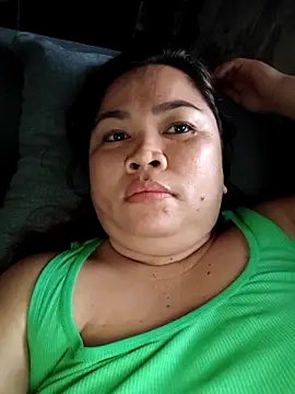 XXLorie 02 online show from June 7, 2026, 10:15 pm