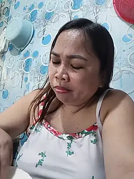 Snapshot of XXLorie_02 chatting on July 21, 2026, 12:24 am XXLorie 02 online show from July 21, 2026, 12:24 am