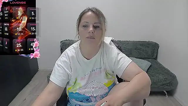 Snapshot of erikaerika chatting on July 6, 2026, 7:59 am erikaerika online show from July 6, 2026, 7:59 am