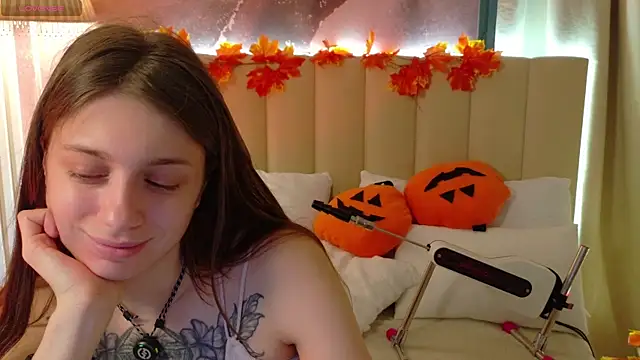 Eille Elfie online show from October 23, 2025, 4:55 am