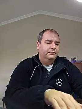 Andrew1900529 online show from November 11, 2025, 10:21 am