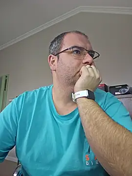 Andrew1900529 online show from February 3, 2026, 11:37 am