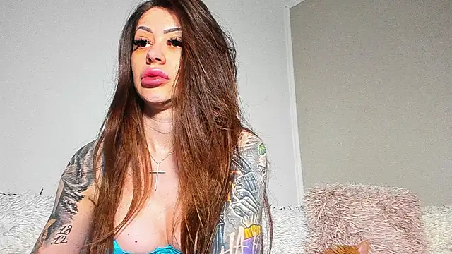 Snapshot of BrianaDiamondXXX chatting on May 8, 2026, 10:19 am BrianaDiamondXXX online show from May 8, 2026, 10:19 am