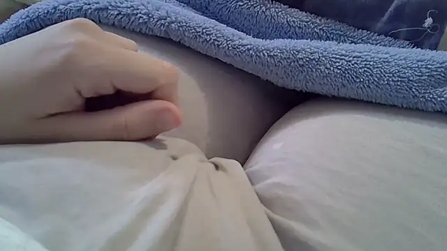 Snapshot of perescam chatting on June 11, 2026, 3:53 pm perescam online show from June 11, 2026, 3:53 pm