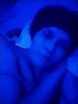 Snapshot of LUNAdeMARTE chatting on January 10, 2025, 4:12 am LUNAdeMARTE online show from January 10, 2025, 4:12 am