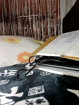 Snapshot of LUNAdeMARTE chatting on February 14, 2026, 2:01 am LUNAdeMARTE online show from February 14, 2026, 2:01 am