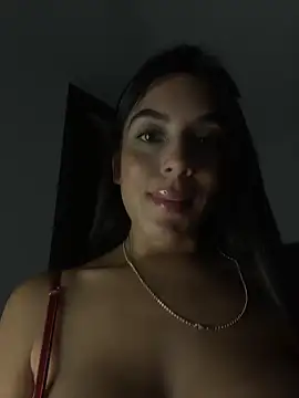 Snapshot of kamivolkano chatting on December 4, 2025, 10:42 pm kamivolkano online show from December 4, 2025, 10:42 pm