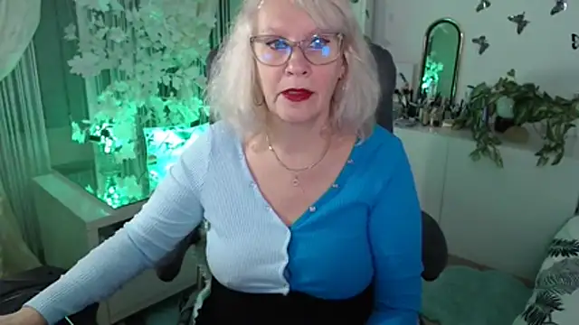 Ghertrude52 online show from February 2, 2026, 4:33 am