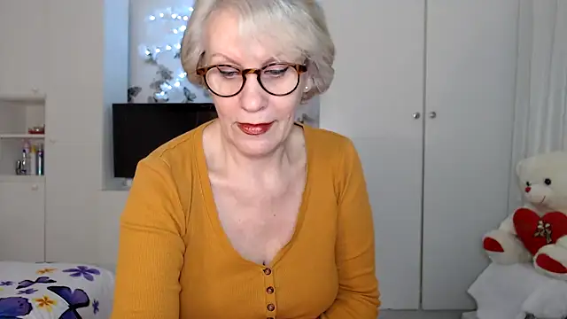 Ghertrude52 online show from March 5, 2025, 4:13 am