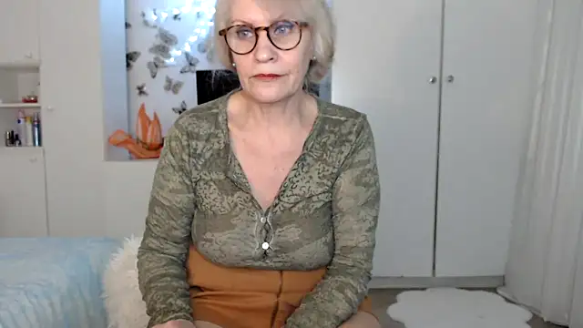 Ghertrude52 online show from February 18, 2025, 8:16 am