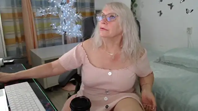 Ghertrude52 online show from June 14, 2026, 5:30 am