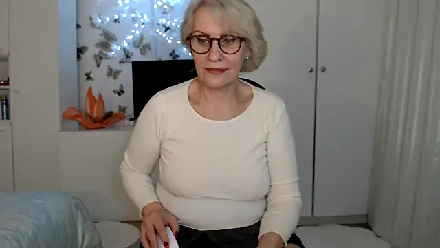 Ghertrude52 online show from February 21, 2025, 7:45 am