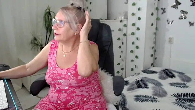 Ghertrude52 online show from August 4, 2026, 5:12 am