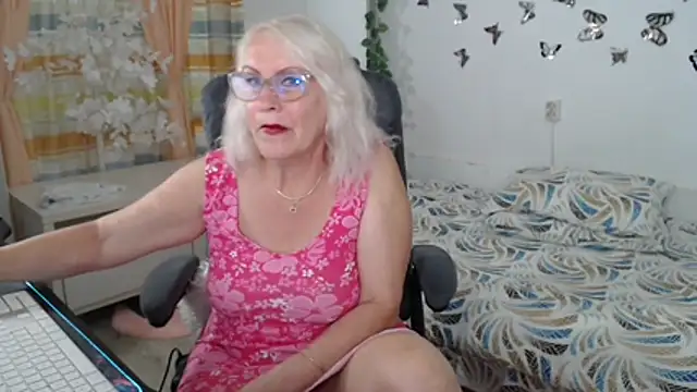 Ghertrude52 online show from July 7, 2026, 6:47 am