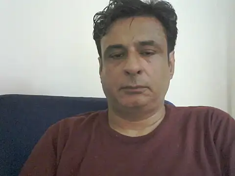 Snapshot of desipapaxxx chatting on October 10, 2025, 8:48 am desipapaxxx online show from October 10, 2025, 8:48 am