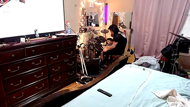 Snapshot of AerobicSleeve chatting on October 23, 2025, 10:41 pm AerobicSleeve online show from October 23, 2025, 10:41 pm