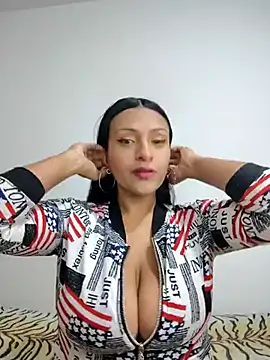 Snapshot of tanya_smitt chatting on February 21, 2025, 5:02 am tanya smitt online show from February 21, 2025, 5:02 am