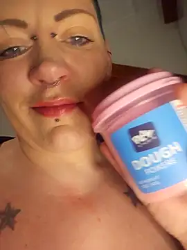 Snapshot of PinkTheHawk chatting on March 14, 2026, 9:59 am PinkTheHawk online show from March 14, 2026, 9:59 am