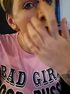 Snapshot of PinkTheHawk chatting on February 26, 2026, 6:57 am PinkTheHawk online show from February 26, 2026, 6:57 am