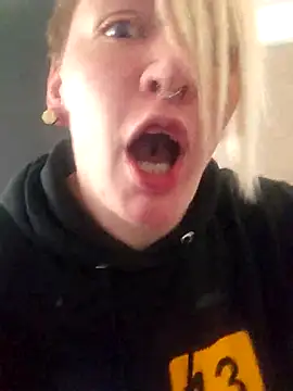 Snapshot of PinkTheHawk chatting on February 21, 2026, 8:11 pm PinkTheHawk online show from February 21, 2026, 8:11 pm