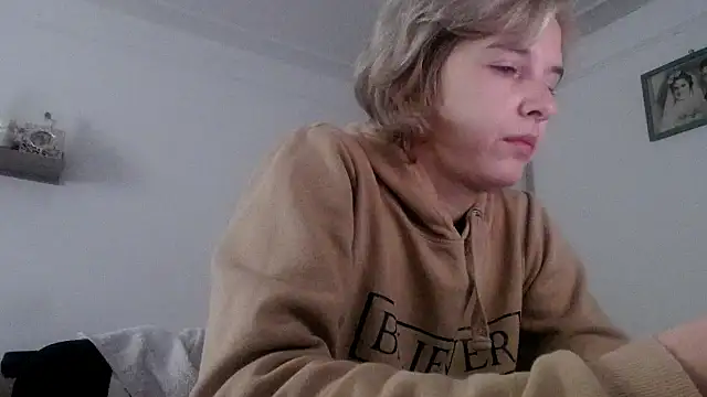 SexxyLety online show from November 4, 2025, 7:23 am