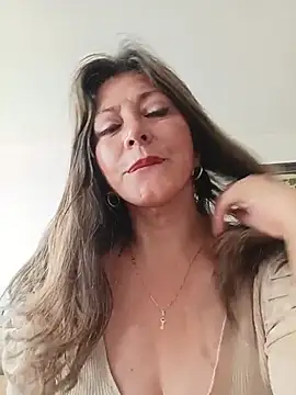 Snapshot of emma_tour chatting on July 21, 2026, 2:51 pm emma tour online show from July 21, 2026, 2:51 pm