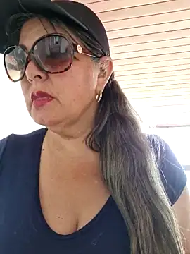 Snapshot of emma_tour chatting on March 8, 2025, 3:56 pm emma tour online show from March 8, 2025, 3:56 pm