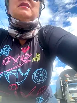 Snapshot of emma_tour chatting on October 24, 2025, 2:16 pm emma tour online show from October 24, 2025, 2:16 pm