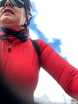 emma tour online show from November 16, 2025, 4:23 pm