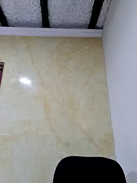 Snapshot of emma_tour chatting on January 31, 2025, 3:33 pm emma tour online show from January 31, 2025, 3:33 pm