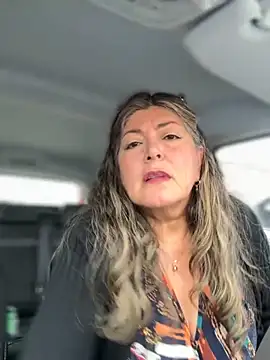 Snapshot of emma_tour chatting on October 30, 2025, 3:53 pm emma tour online show from October 30, 2025, 3:53 pm